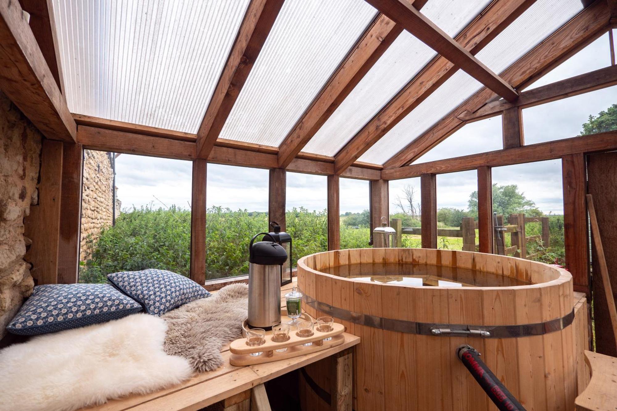 Large Country Cottage, Sleeps 8 - Spa Facilities, Garden Bar, Catering Services, Free Parking, Nature Reserve, Hen Parties Scunthorpe Zewnętrze zdjęcie
