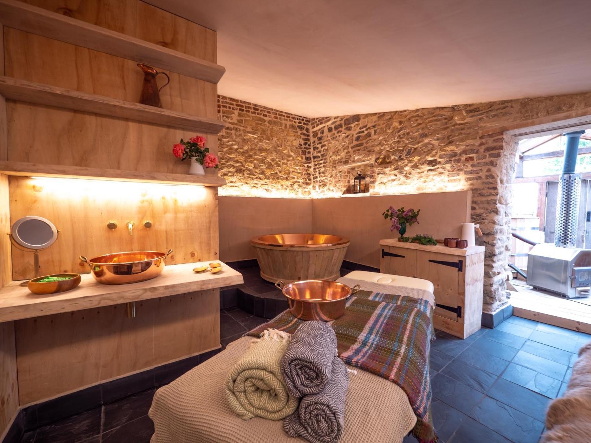 Large Country Cottage, Sleeps 8 - Spa Facilities, Garden Bar, Catering Services, Free Parking, Nature Reserve, Hen Parties Scunthorpe Zewnętrze zdjęcie