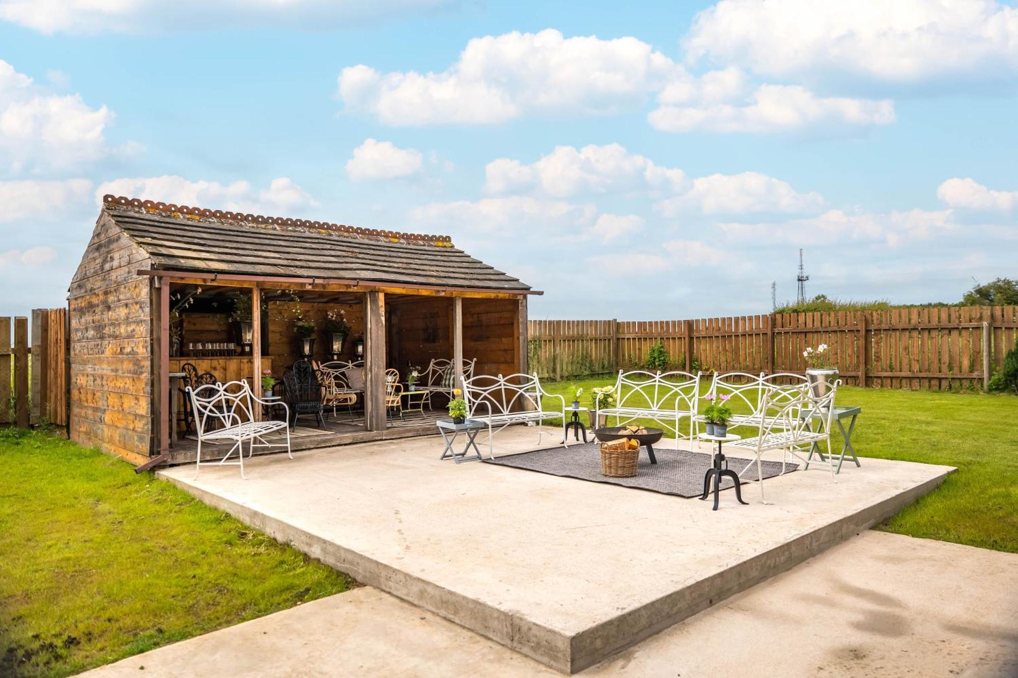 Large Country Cottage, Sleeps 8 - Spa Facilities, Garden Bar, Catering Services, Free Parking, Nature Reserve, Hen Parties Scunthorpe Zewnętrze zdjęcie